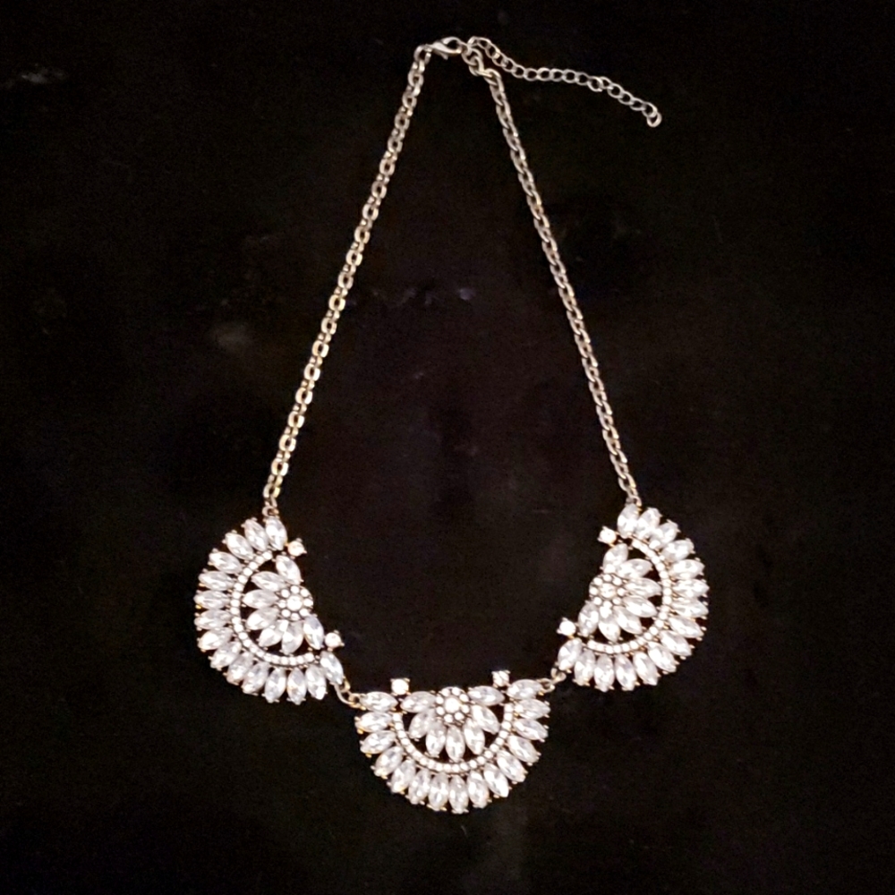 Rhinestone Gold Tone Ladies Necklace
